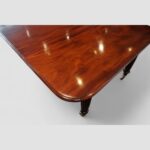 Regency mahogany extending dining table - Image 3