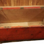 Regency red leather camphorwood trunk - Image 6