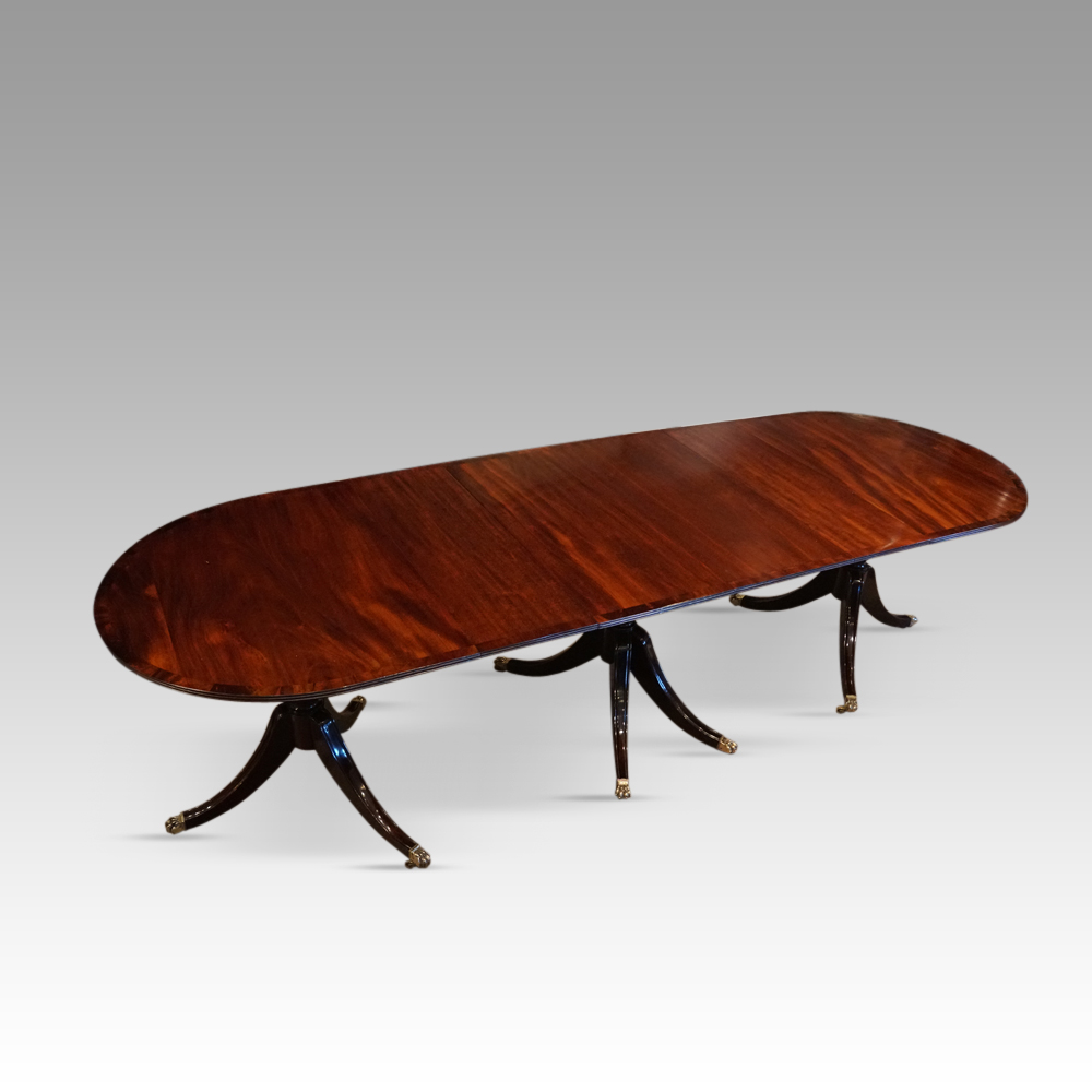 Regency-style-mahogany-small-triple-pillar-table.jpg Regency style small triple pillar dining table - Image 1