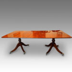 Regency style twin pillar mahogany dining table with line inlay - Image 2