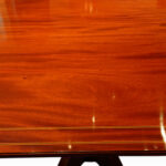 Regency style twin pillar mahogany dining table with line inlay - Image 4