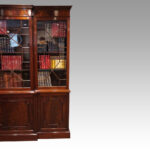 George VI mahogany breakfront bookcase - Image 6