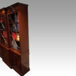 George VI mahogany breakfront bookcase - Image 7
