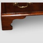 Small 19thc mahogany brushing slide chest - Image 8