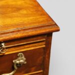 Small 19thc mahogany brushing slide chest - Image 7