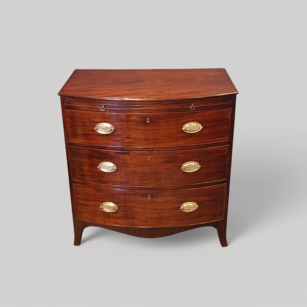 Small-Georgian-mahogany-bow-chest.jpg Small Georgian mahogany bow chest - Image 1