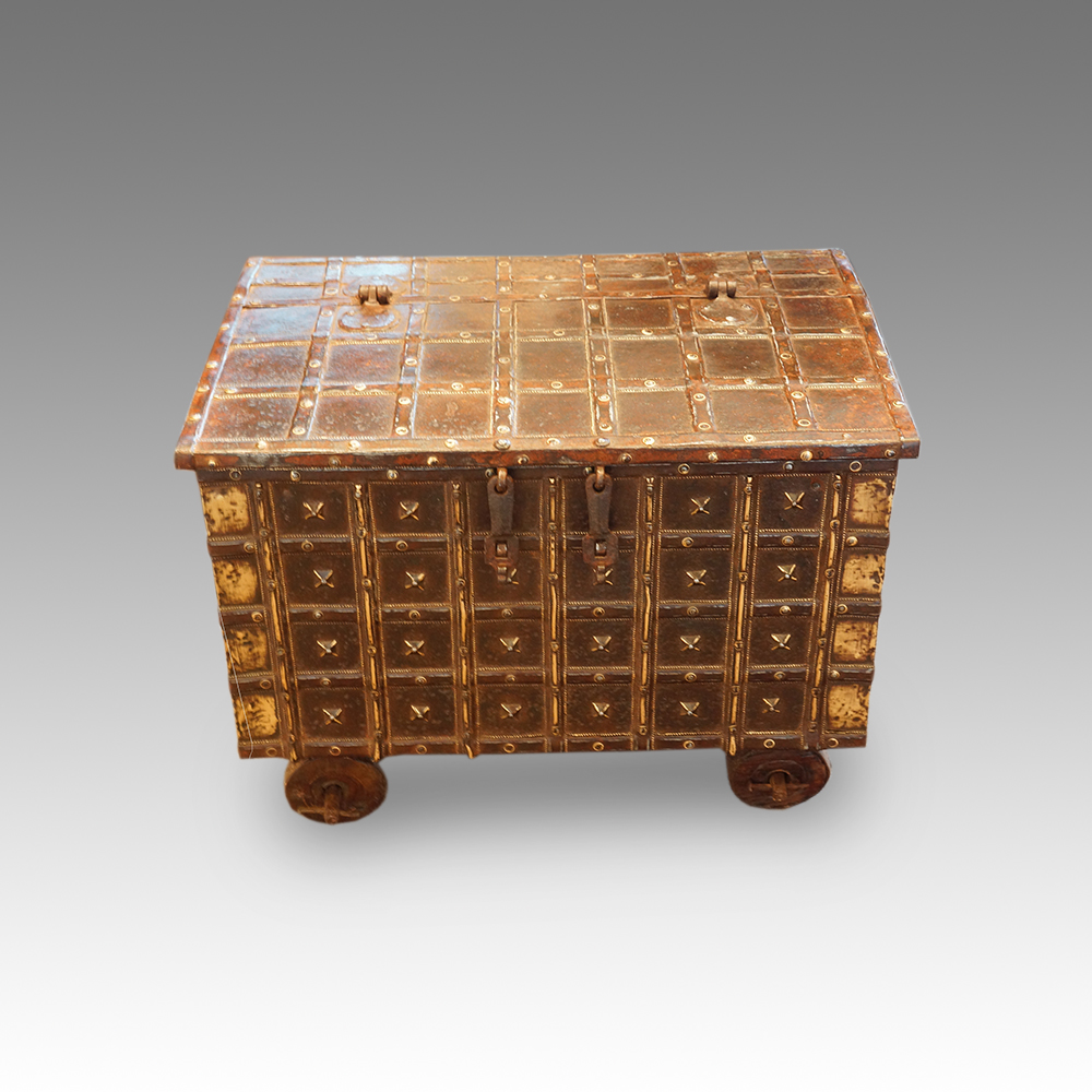 Small-Indian-iron-bound-marriage-chest.jpg Small Indian iron bound marriage chest - Image 1
