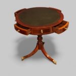 Small George VI mahogany drum table - Image 3