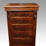 Victorian Wellington chest - Image 3