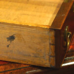 Victorian mahogany banded pedestal desk - Image 12