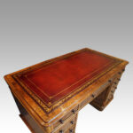 Victorian burr walnut pedestal desk - Image 5