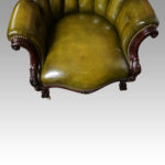 Victorian button back leather easy chair - Image 9