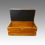 Victorian camphorwood and leather ottoman trunk - Image 2