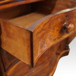 Victorian mahogany serpentine chest - Image 5