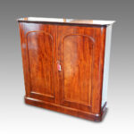 Victorian mahogany 2 door cupboard