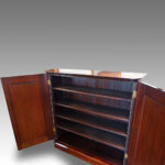 Victorian mahogany 2 door cupboard - Image 5