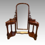 Victorian mahogany Queen dressing table