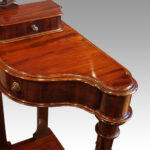 Victorian mahogany Queen dressing table - Image 10