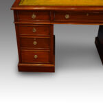 Victorian mahogany double pedestal desk - Image 8