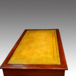 Victorian mahogany double pedestal desk - Image 4