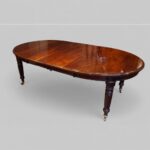 Victorian Mahogany Extending Dining Table with Two Leaves and Fluted Legs