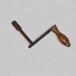 Victorian Mahogany Extending Dining Table with Two Leaves and Fluted Legs - Image 7