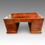 Victorian mahogany partners desk - Image 5
