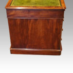 Victorian mahogany pedestal desk - Image 6
