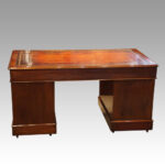 Victorian mahogany pedestal desk 150cms - Image 9