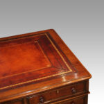Victorian mahogany pedestal desk 150cms - Image 5