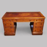 Victorian mahogany pedestal desk 153cms