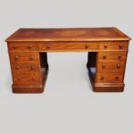 Victorian mahogany pedestal desk 153cms - Image 9