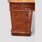 Victorian mahogany pedestal desk 153cms - Image 6