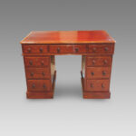 Victorian mahogany pedestal desk 109cms wide