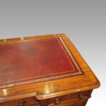 Victorian mahogany pedestal desk - Image 3