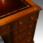 Victorian mahogany pedestal desk - Image 11
