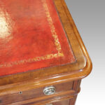 Victorian mahogany pedestal desk - Image 3
