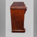 Victorian mahogany serpentine chiffonier - Image 3