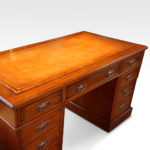 Victorian oak double pedestal desk - Image 2