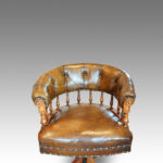 Victorian oak buttoned leather revolving desk chair - Image 2