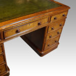 Victorian oak pedestal desk - Image 13