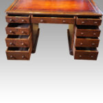 Victorian oak pedestal desk - Image 9