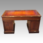 Victorian oak pedestal desk - Image 3