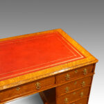 Victorian oak pedestal desk - Image 2