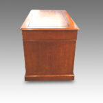 Victorian honey oak pedestal desk - Image 4