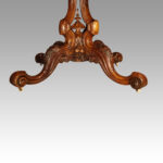Victorian shaped walnut loo table - Image 2