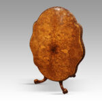 Victorian shaped walnut loo table - Image 5