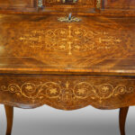 Victorian walnut bureau de dame - Image 2
