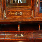 Victorian walnut bureau de dame - Image 4