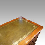 Victorian walnut pedestal desk - Image 2